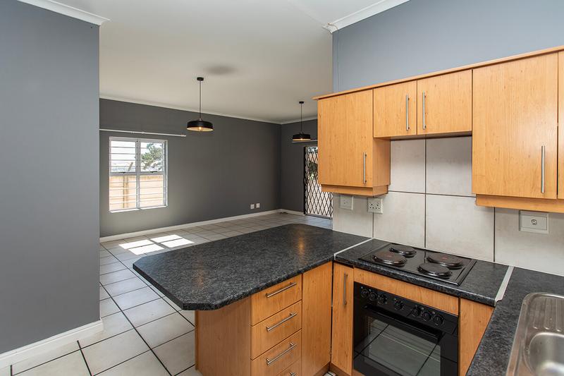 To Let 3 Bedroom Property for Rent in Normandie Western Cape